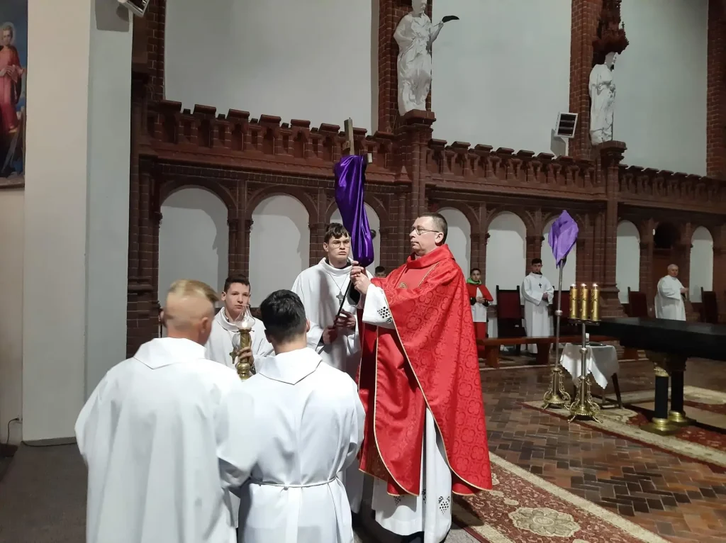 2022.04.15 – Liturgia Wielkiego Piątku