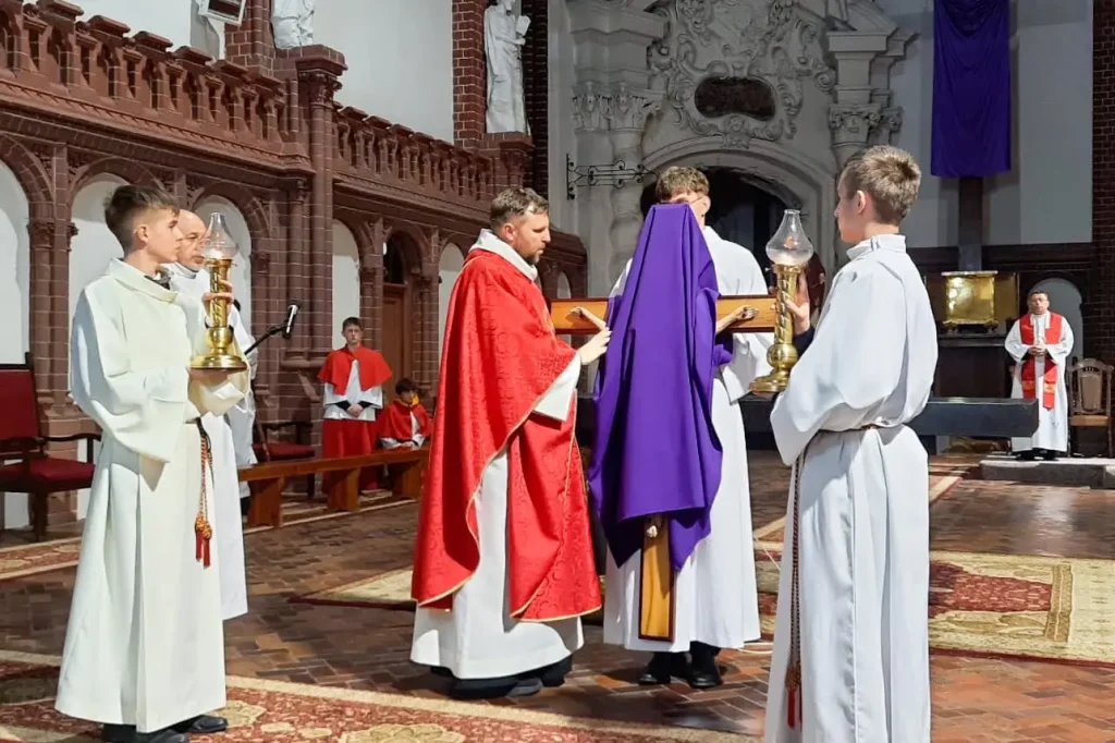 2024.03.29 – Liturgia Wielkiego Piątku