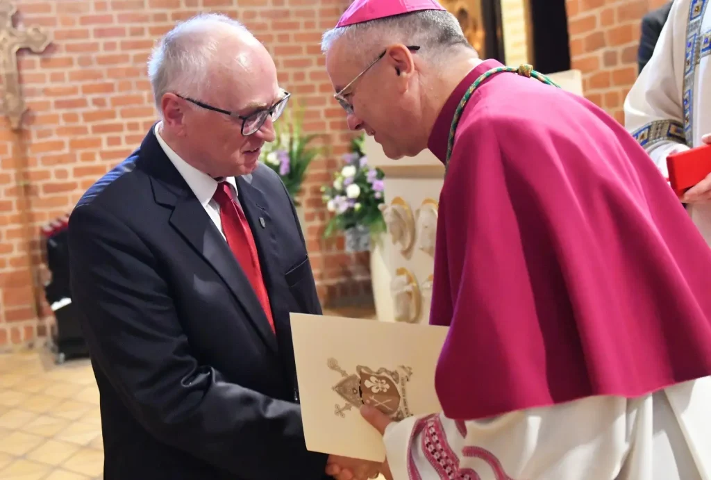 2025.09.09 – Odznaczenia od ks. biskupa w rocznicę poświęcenia katedry