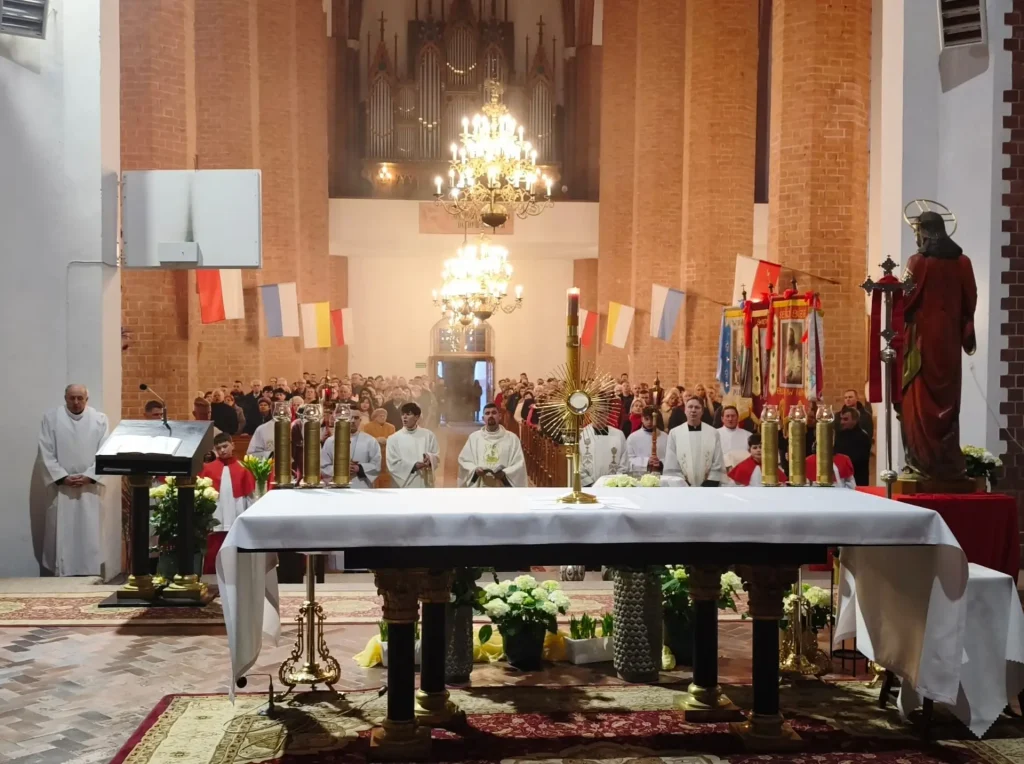 2026.04.04 – Wigilia Paschalna i Rezurekcja