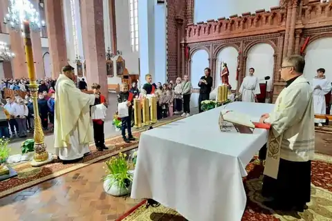 2024.04.21 – Przyjęcie nowych ministrantów – zdjęcie 5