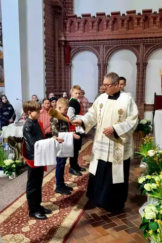2024.04.21 – Przyjęcie nowych ministrantów – zdjęcie 13