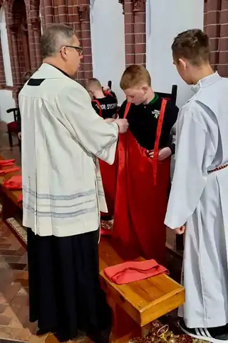 2024.04.21 – Przyjęcie nowych ministrantów – zdjęcie 16