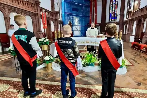 2024.04.21 – Przyjęcie nowych ministrantów – zdjęcie 9
