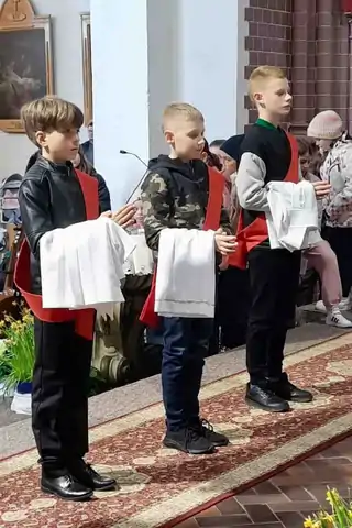 2024.04.21 – Przyjęcie nowych ministrantów – zdjęcie 10