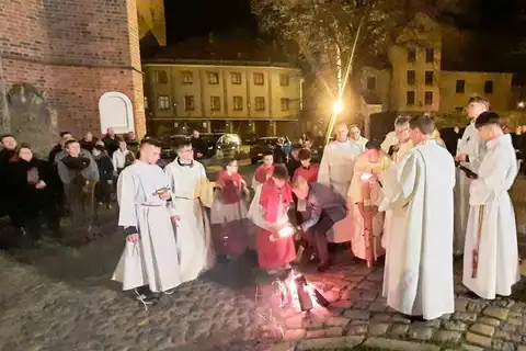 2024.03.30 – Liturgia Wigilii Paschalnej  – zdjęcie 7