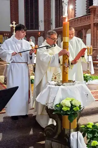 2024.03.30 – Liturgia Wigilii Paschalnej  – zdjęcie 39