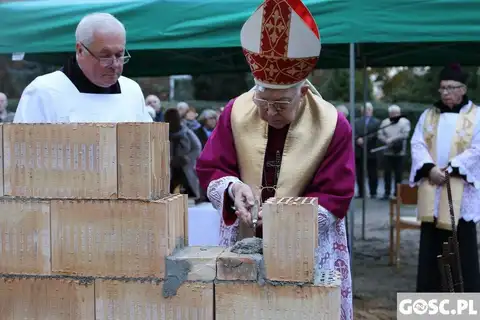 2019.10.17 – Poświęcenie kamienia węgielnego kościoła w Grabiku – zdjęcie 13