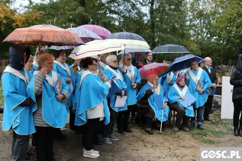 2019.10.17 – Poświęcenie kamienia węgielnego kościoła w Grabiku – zdjęcie 2