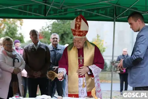 2019.10.17 – Poświęcenie kamienia węgielnego kościoła w Grabiku – zdjęcie 6