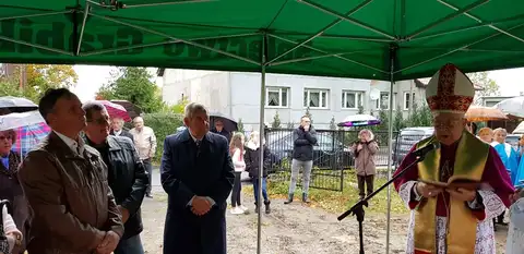 2019.10.17 – Poświęcenie kamienia węgielnego kościoła w Grabiku – zdjęcie 79