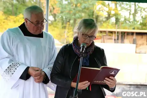 2019.10.17 – Poświęcenie kamienia węgielnego kościoła w Grabiku – zdjęcie 1
