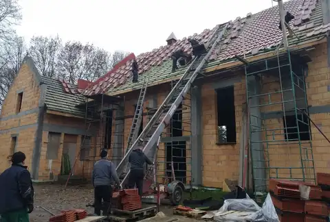 2022.12 – Krycie dachu na kościele w Grabiku – zdjęcie 28