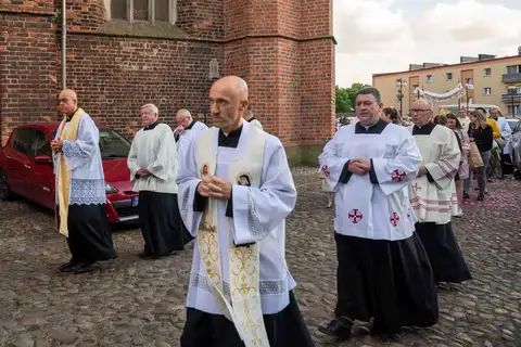 2023.06.16 – Odpust parafialny ku czci Najświętszego Serca Pana Jezusa – zdjęcie 122