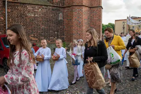 2023.06.16 – Odpust parafialny ku czci Najświętszego Serca Pana Jezusa – zdjęcie 124
