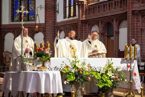 2023.06.16 – Odpust parafialny ku czci Najświętszego Serca Pana Jezusa – zdjęcie 71