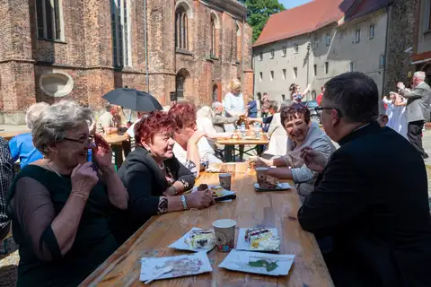 2023.06.04 – Jubileusz 30-lecia święceń prezbiteratu ks. Proboszcza – zdjęcie 140