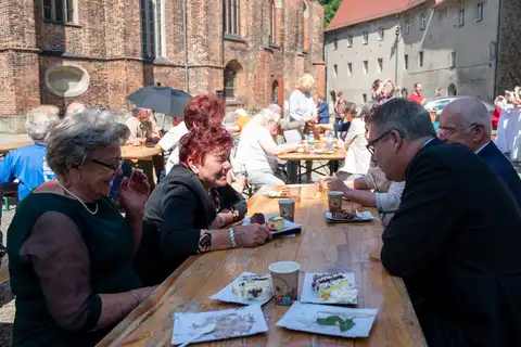 2023.06.04 – Jubileusz 30-lecia święceń prezbiteratu ks. Proboszcza – zdjęcie 139