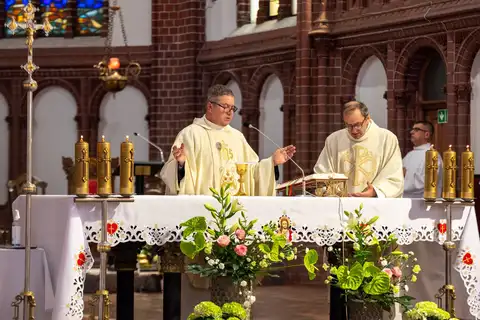 2023.06.04 – Jubileusz 30-lecia święceń prezbiteratu ks. Proboszcza – zdjęcie 55