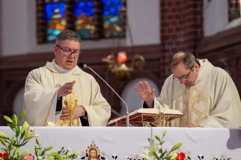 2023.06.04 – Jubileusz 30-lecia święceń prezbiteratu ks. Proboszcza – zdjęcie 51