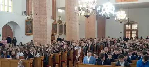 2023.04.20 – Sakrament Bierzmowania – zdjęcie 16