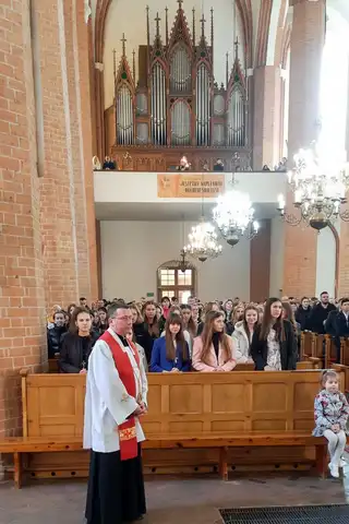 2023.04.20 – Sakrament Bierzmowania – zdjęcie 19