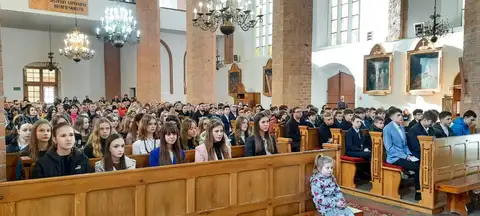 2023.04.20 – Sakrament Bierzmowania – zdjęcie 13