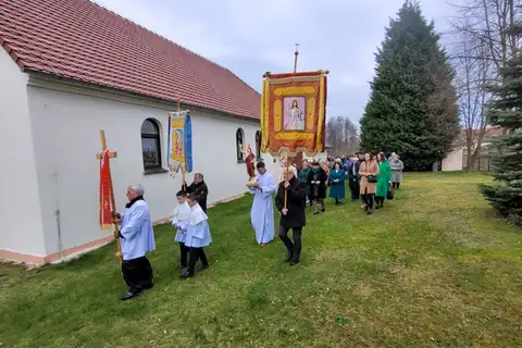 2023.04.09 – Niedziela Zmartwychwstania Pańskiego w Olszyńcu – zdjęcie 4