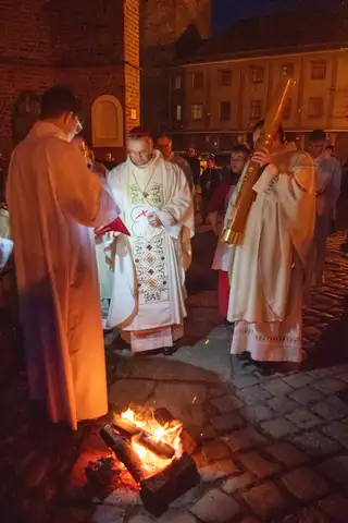2023.04.08 – Liturgia Wigilii Paschalnej – zdjęcie 11