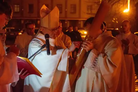 2023.04.08 – Liturgia Wigilii Paschalnej – zdjęcie 23