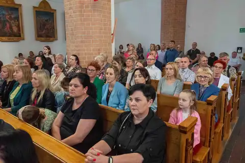 2024.05.24 – Bierzmowanie młodzieży z Dekanatu Żary – zdjęcie 49
