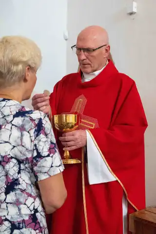 2024.05.24 – Bierzmowanie młodzieży z Dekanatu Żary – zdjęcie 243