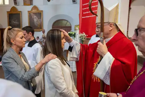 2024.05.24 – Bierzmowanie młodzieży z Dekanatu Żary – zdjęcie 162