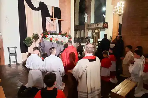 2025.04.18 – Liturgia Wielkiego Piątku – zdjęcie 25