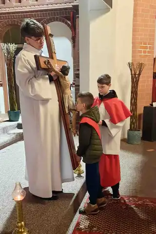 2025.04.18 – Liturgia Wielkiego Piątku – zdjęcie 12