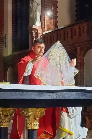 2025.04.18 – Liturgia Wielkiego Piątku – zdjęcie 21