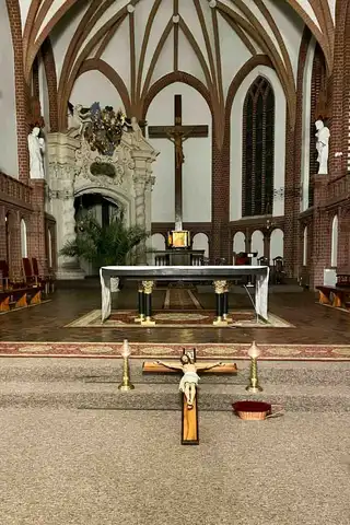 2025.04.18 – Liturgia Wielkiego Piątku – zdjęcie 30