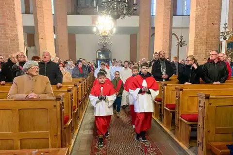 2025.04.18 – Liturgia Wielkiego Piątku – zdjęcie 2