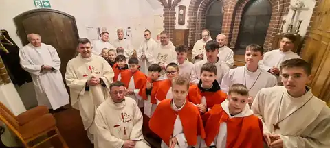 2025.04.19 – Liturgia Wigilii Paschalnej – zdjęcie 50