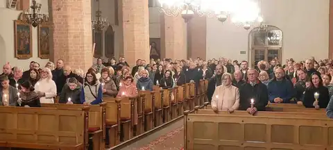 2025.04.19 – Liturgia Wigilii Paschalnej – zdjęcie 32