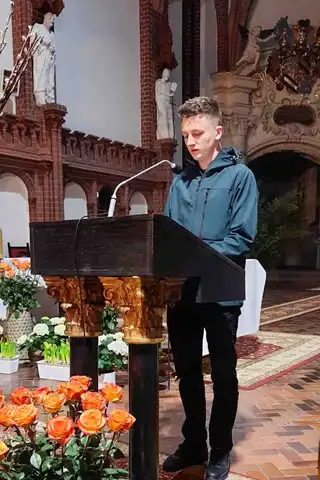2025.04.19 – Liturgia Wigilii Paschalnej – zdjęcie 12