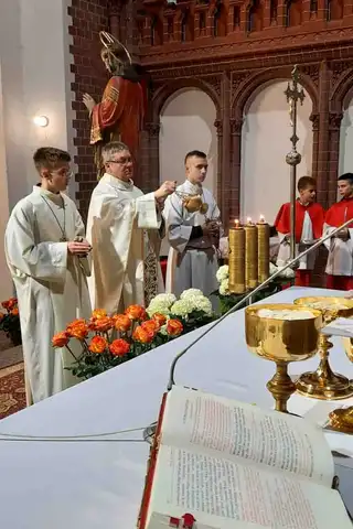 2025.04.19 – Liturgia Wigilii Paschalnej – zdjęcie 36