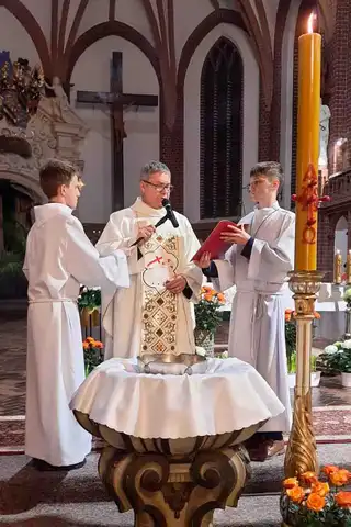 2025.04.19 – Liturgia Wigilii Paschalnej – zdjęcie 21