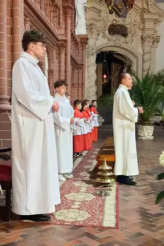 2025.04.19 – Liturgia Wigilii Paschalnej – zdjęcie 24