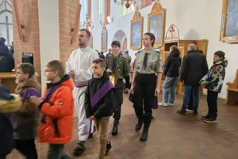 2024.12.22 – Przekazanie Betlejemskiego Światła Pokoju – zdjęcie 1