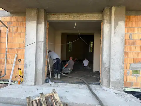 2026.10.01 – Budowa kościoła w Grabiku – wylewanie posadzki – zdjęcie 66