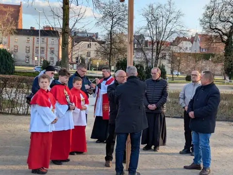 2026.03.27 – Droga krzyżowa ulicami Żar – zdjęcie 43