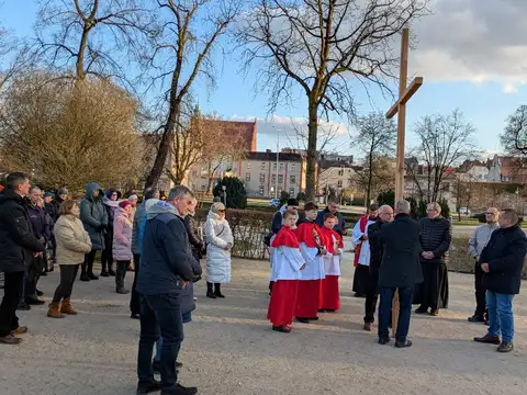 2026.03.27 – Droga krzyżowa ulicami Żar – zdjęcie 46