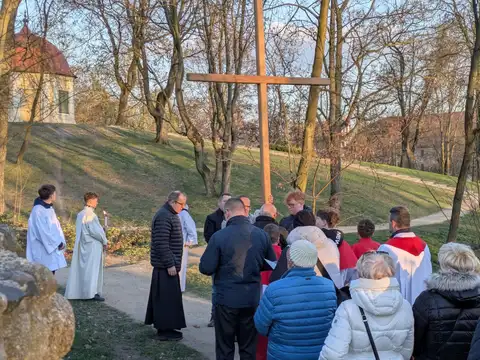 2026.03.27 – Droga krzyżowa ulicami Żar – zdjęcie 23