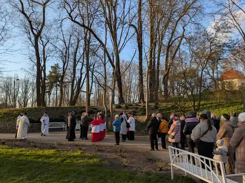 2026.03.27 – Droga krzyżowa ulicami Żar – zdjęcie 18